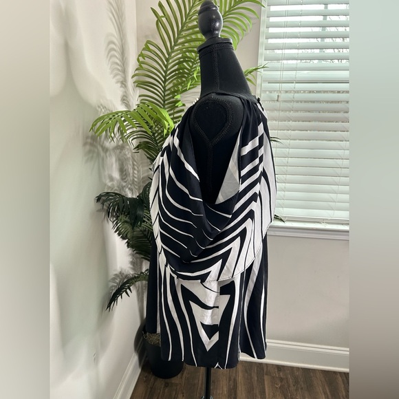 Black and White Zebra Print Women's Top - Picture 3 of 6